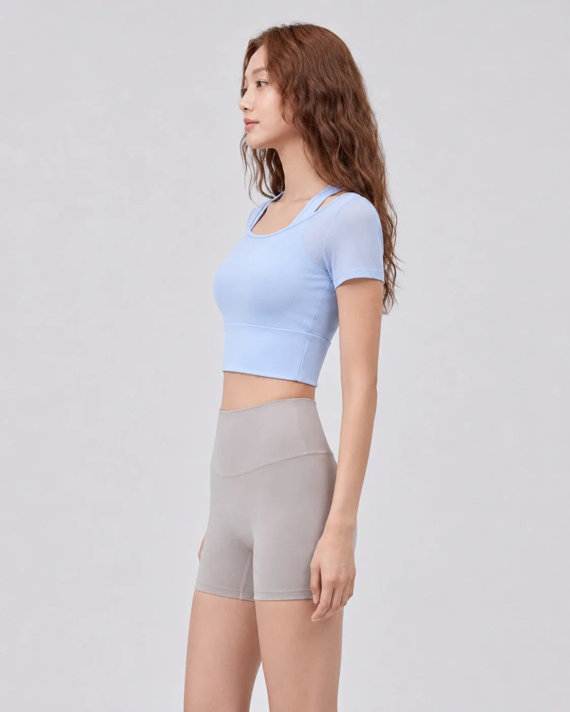 Layered Cropped Active Top WHD0606320-JYMD032